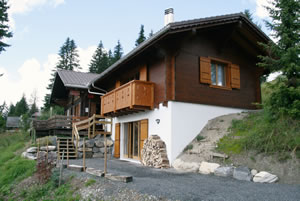 New entrance to Chalet Dijla